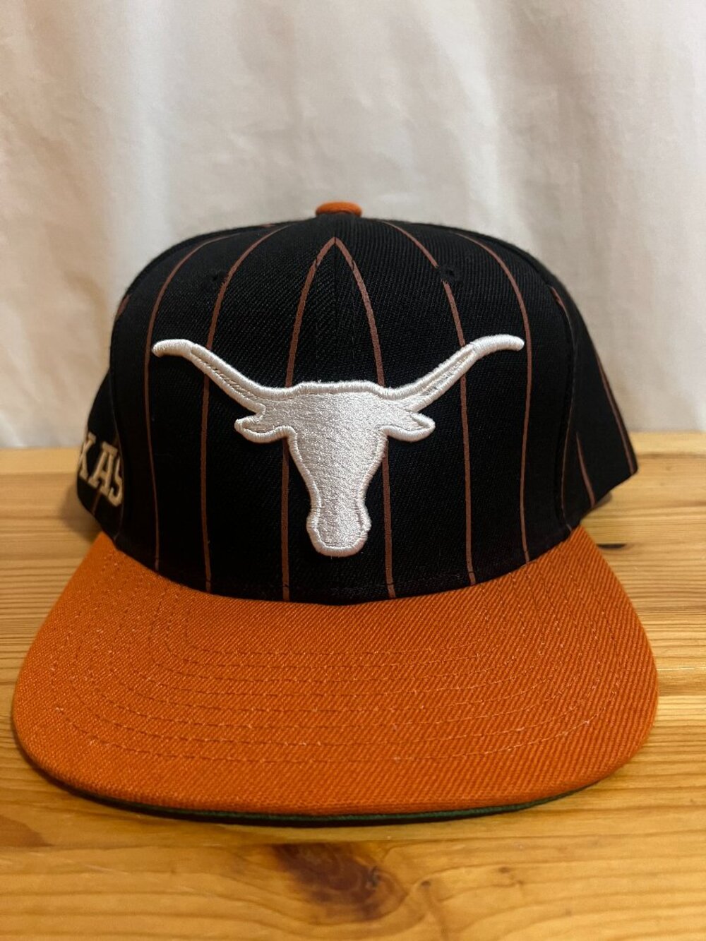 Texas Long Horns NCAA Mitchell & Ness Team Pinstripe Black Snapback Hat Cap OSFM
